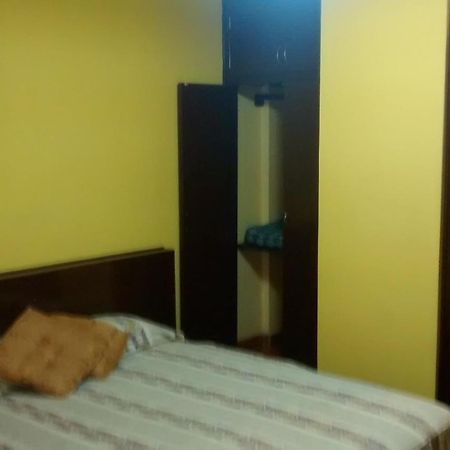 Hostal Iquique Lima Room photo