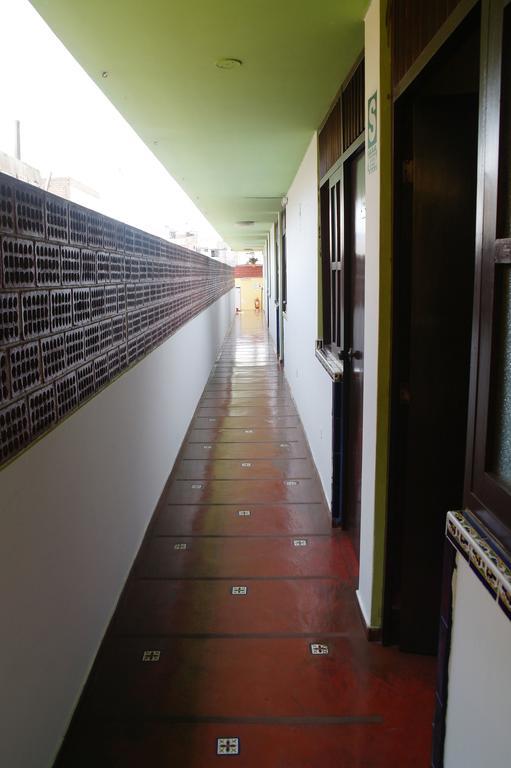 Hostal Iquique Lima Exterior photo
