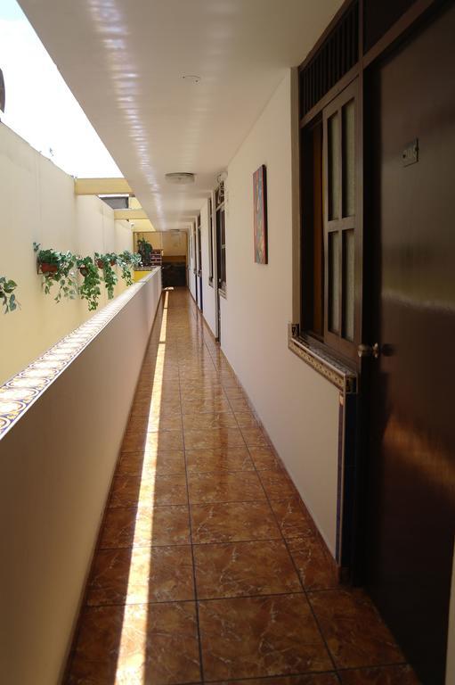 Hostal Iquique Lima Exterior photo